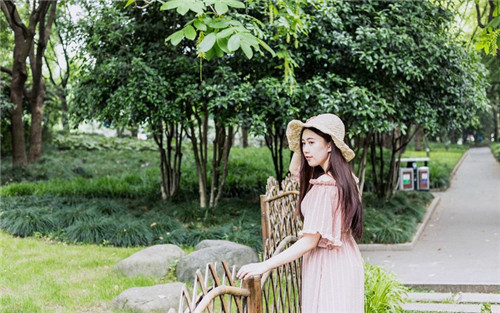 极品美女毒龙视频在线